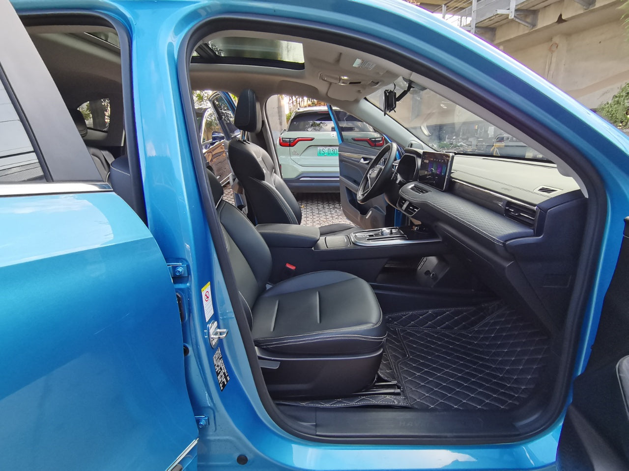 Haval First Love 1.5T Automatic Senior Edition 2021 года — компактный внедорожник