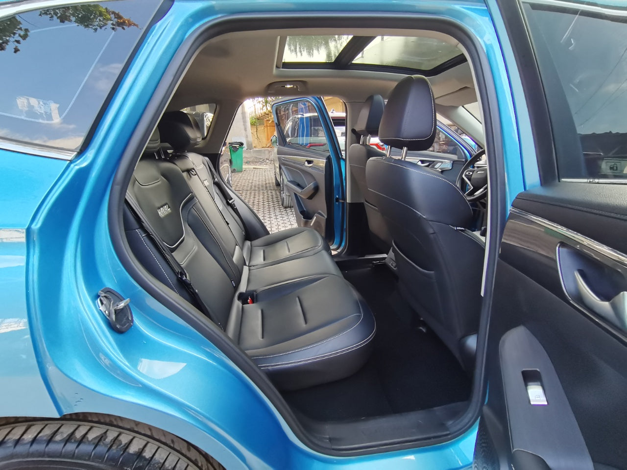 Haval First Love 1.5T Automatic Senior Edition 2021 года — компактный внедорожник