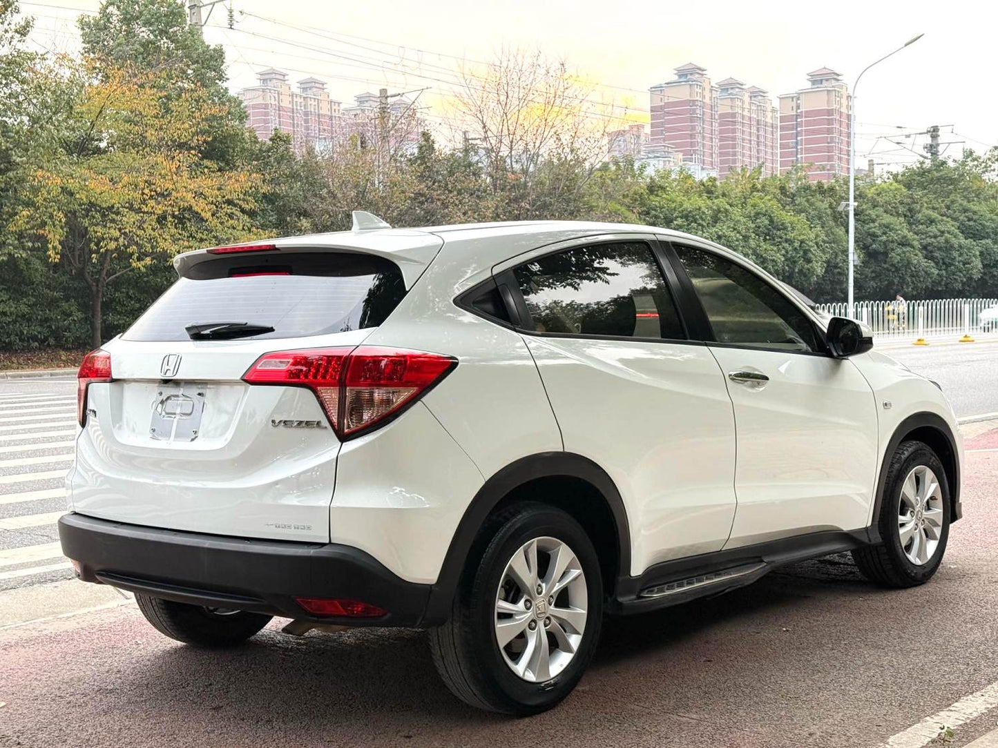 本田 2015款 缤智 1.5 无级 两驱舒适型自动挡