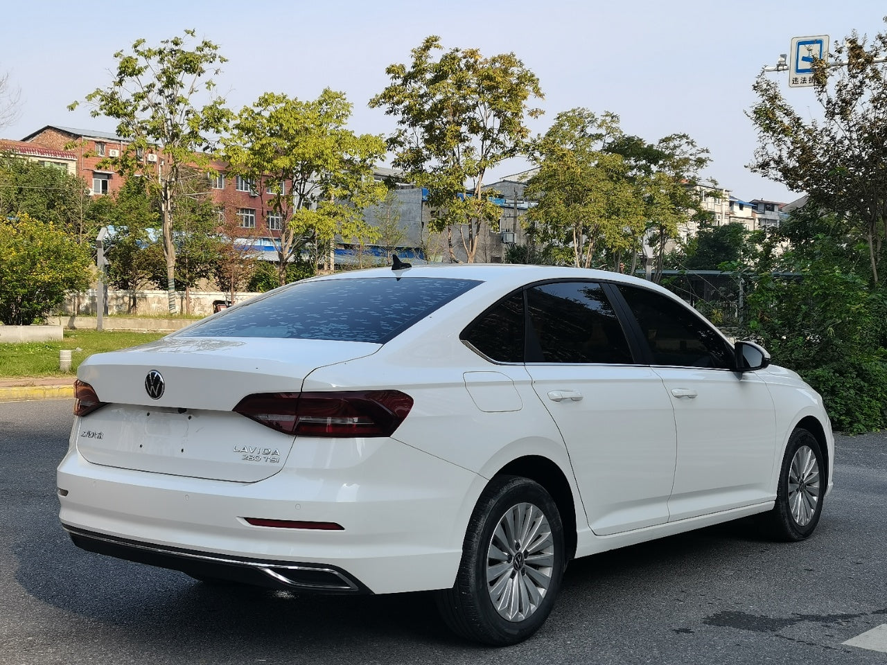 Volkswagen Lavida 280TSI DSG Comfort Line 2022 года седан