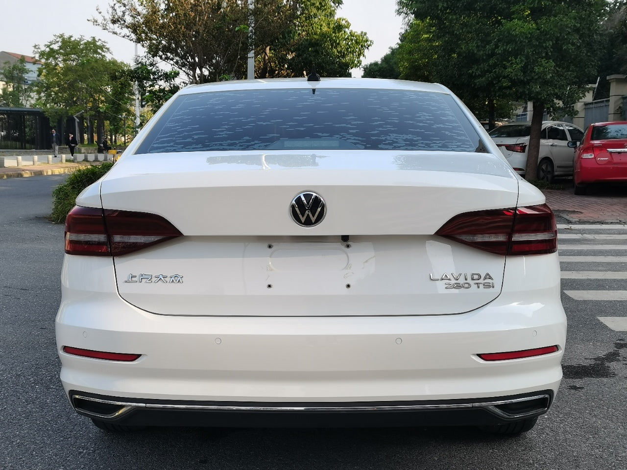 Volkswagen Lavida 280TSI DSG Comfort Line 2022 года седан