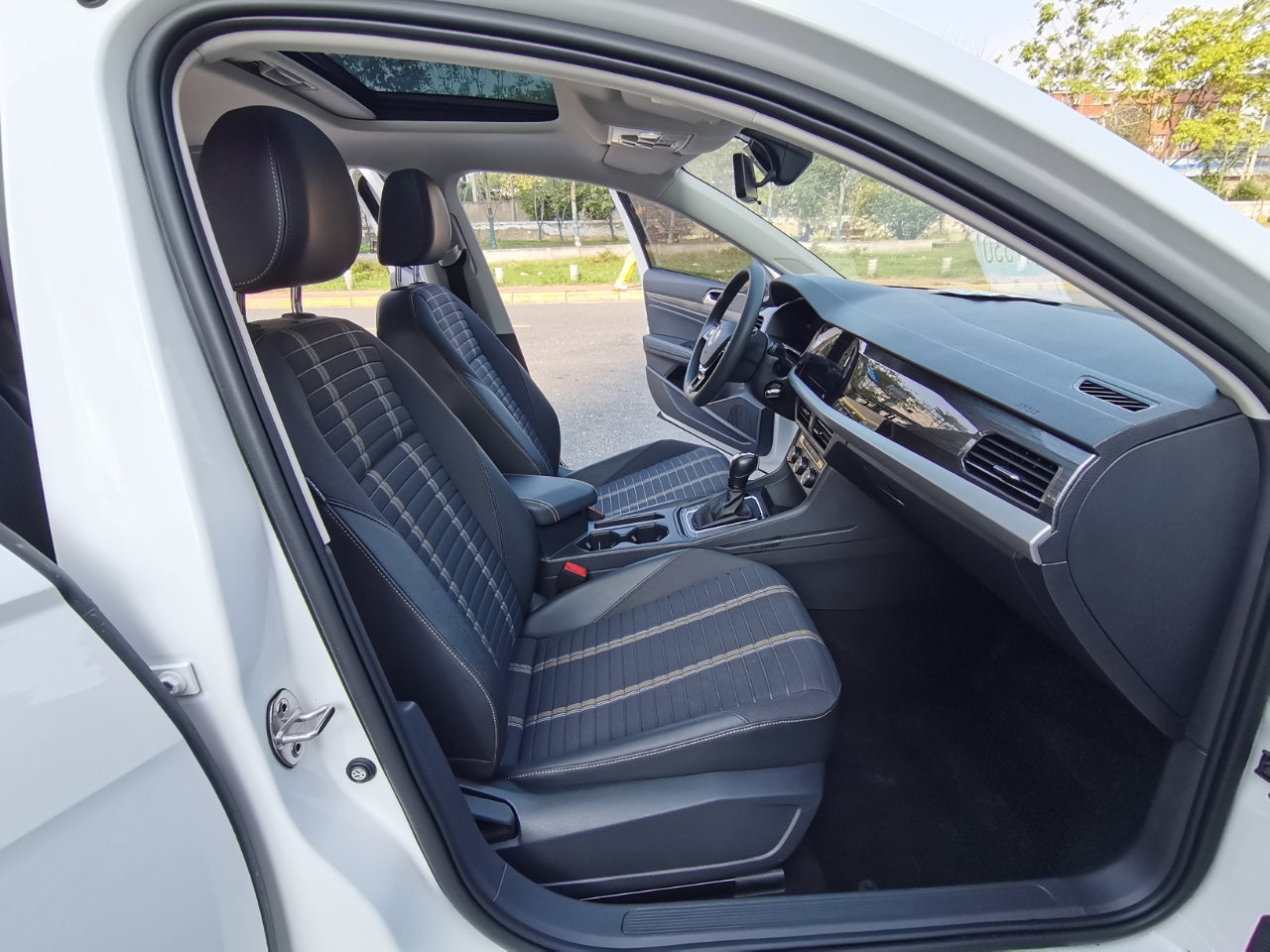 Volkswagen Lavida 280TSI DSG Comfort Line 2022 года седан