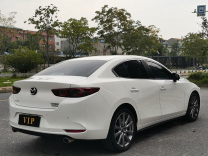 Mazda 3 Sedan 2.0L Automatic 2021 года, предпочтительная комплектация