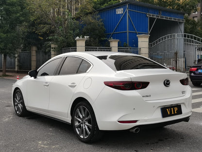 Mazda 3 Sedan 2.0L Automatic 2021 года, предпочтительная комплектация
