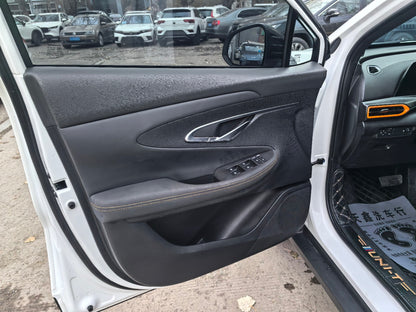 Чанган UNI-T 2022 1.5T Престиж-издание