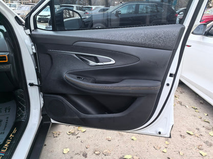 Чанган UNI-T 2022 1.5T Престиж-издание