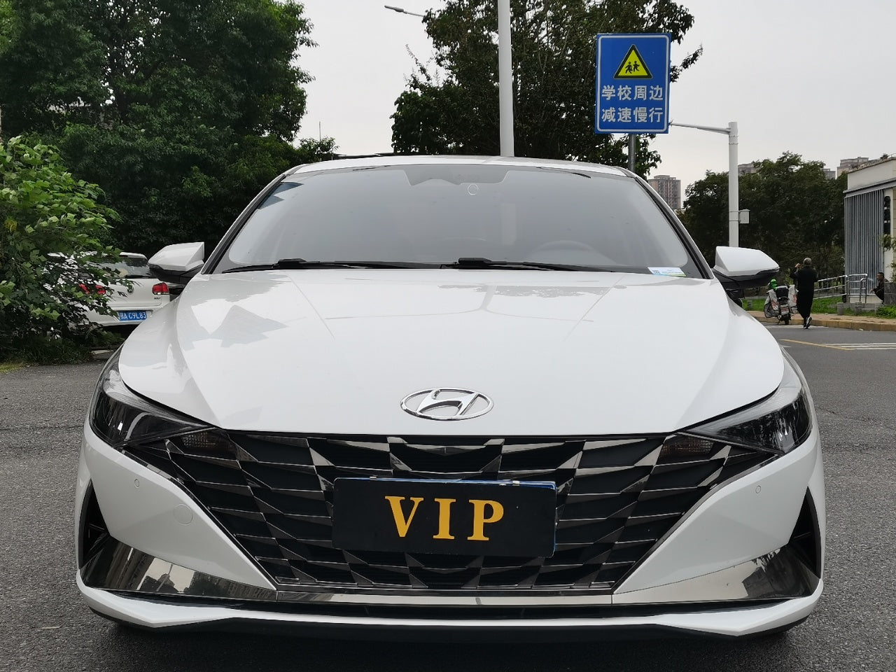 Hyundai Elantra 2022 1.5L CVT LUX Premium Edition