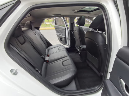 Hyundai Elantra 2022 1.5L CVT LUX Premium Edition