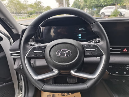 Hyundai Elantra 2022 1.5L CVT LUX Premium Edition