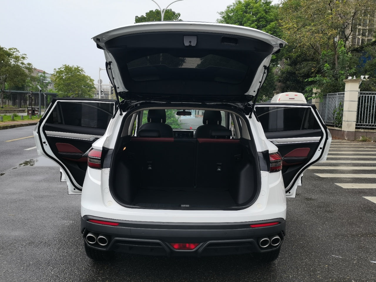 Geely Binyue 2021 1.4T DCT Diamond Edition