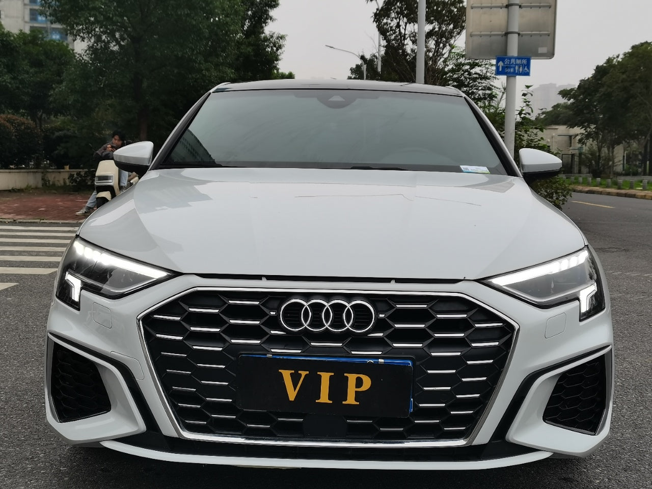 Audi A3 2022 A3L Лимузин 35 TFSI Модный спорт