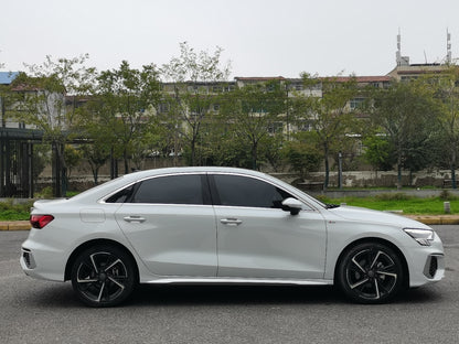 Audi A3 2022 A3L Лимузин 35 TFSI Модный спорт