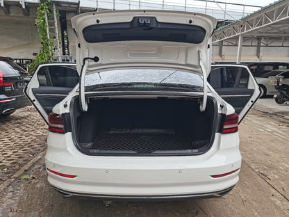 Volkswagen Lavida 2022 280TSI DSG Комфортное издание