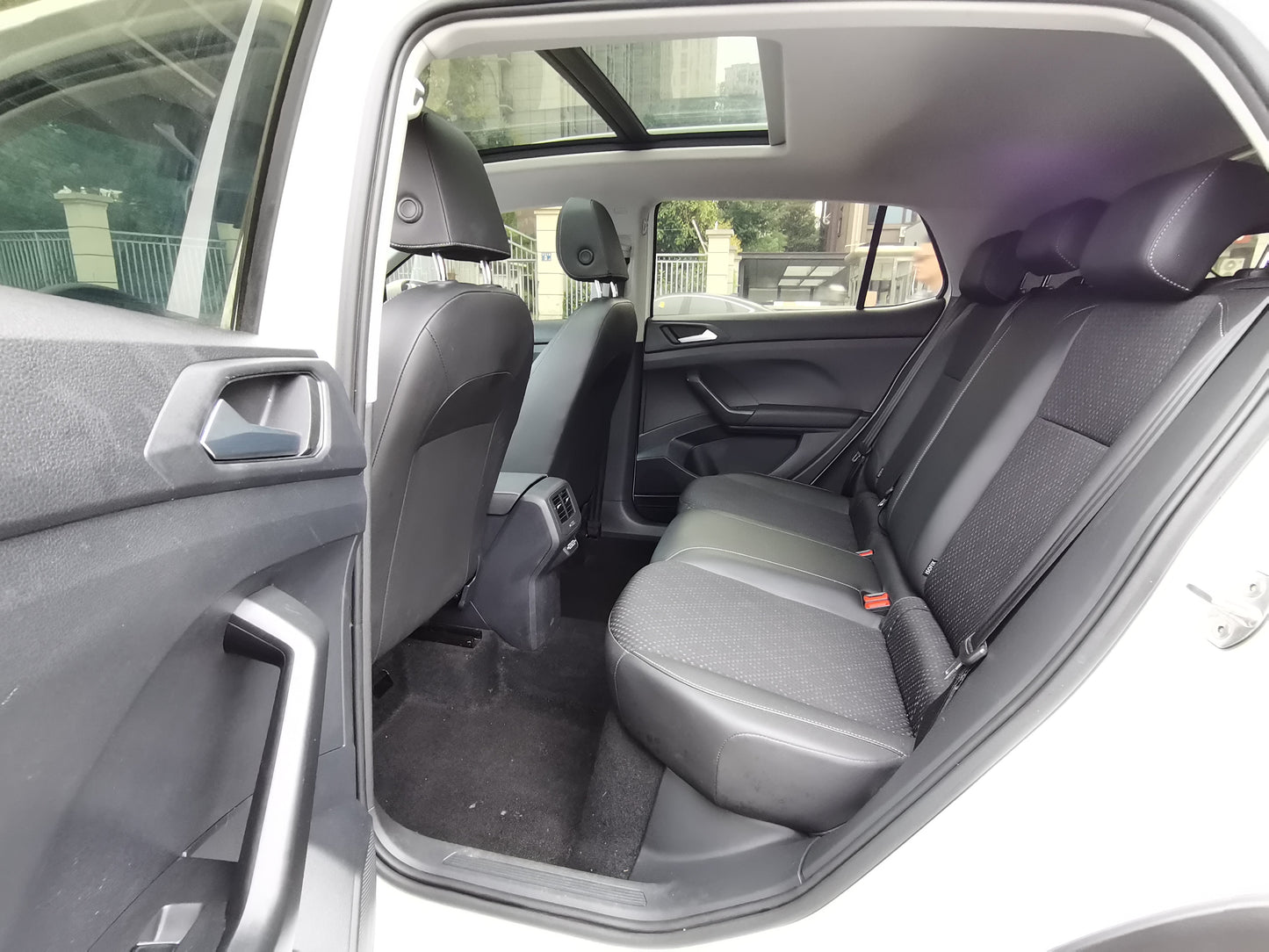 Volkswagen Exploration 2021 1.5L АКПП Yuezhilian Edition