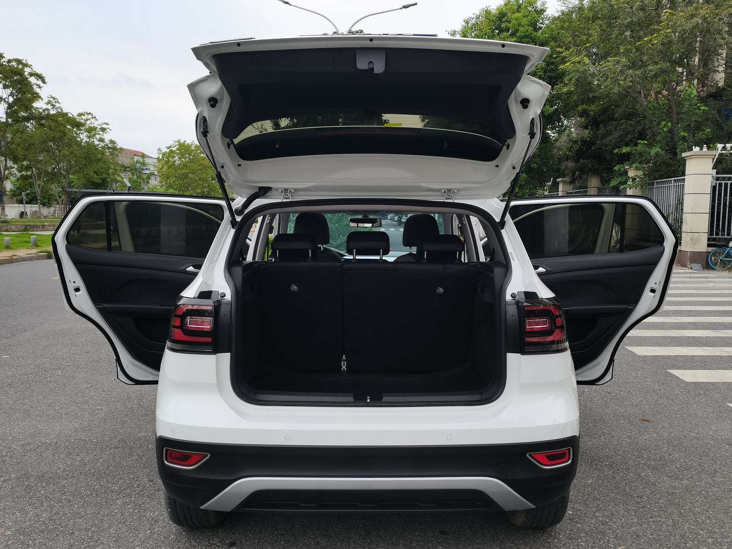 Volkswagen Exploration 2021 1.5L АКПП Yuezhilian Edition