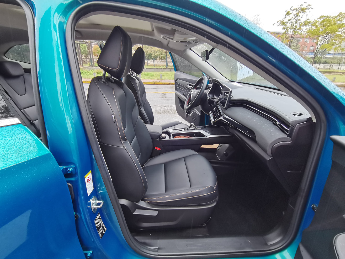 哈弗赤兔 2022款 劲享版 1.5T 紫铜兔