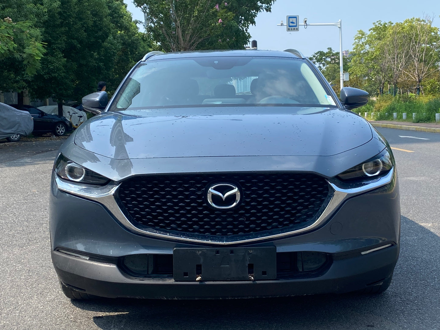 Автомобиль CX-30 2020 года, 2,0 л, автомобильный двигатель.