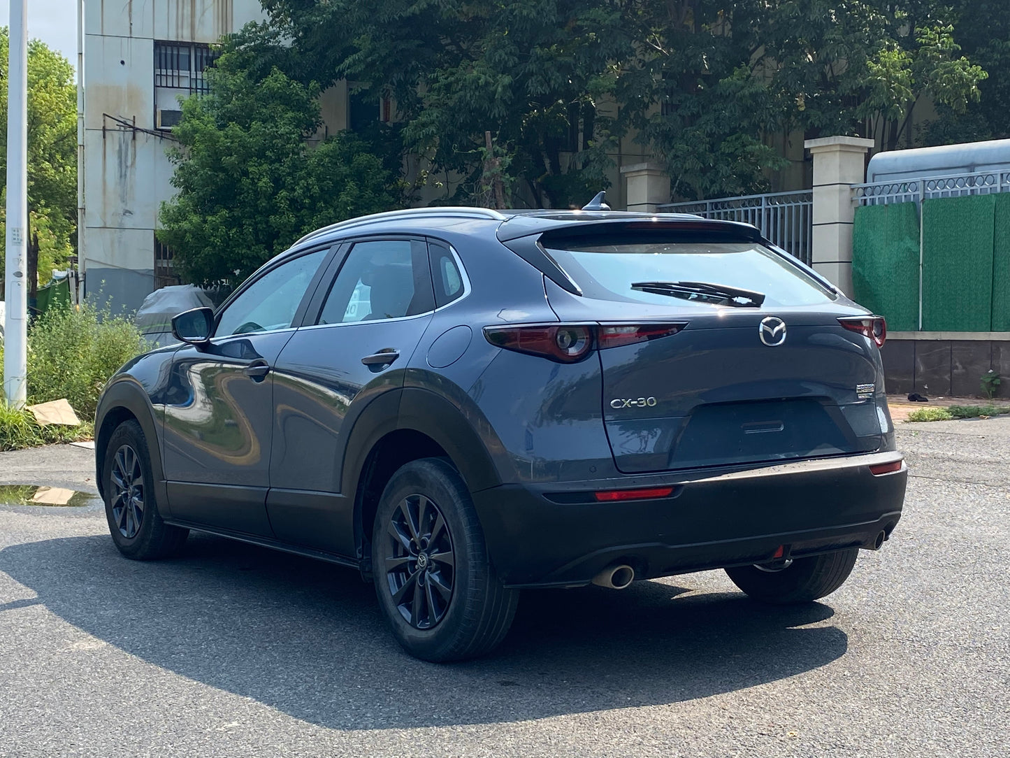 Автомобиль CX-30 2020 года, 2,0 л, автомобильный двигатель.