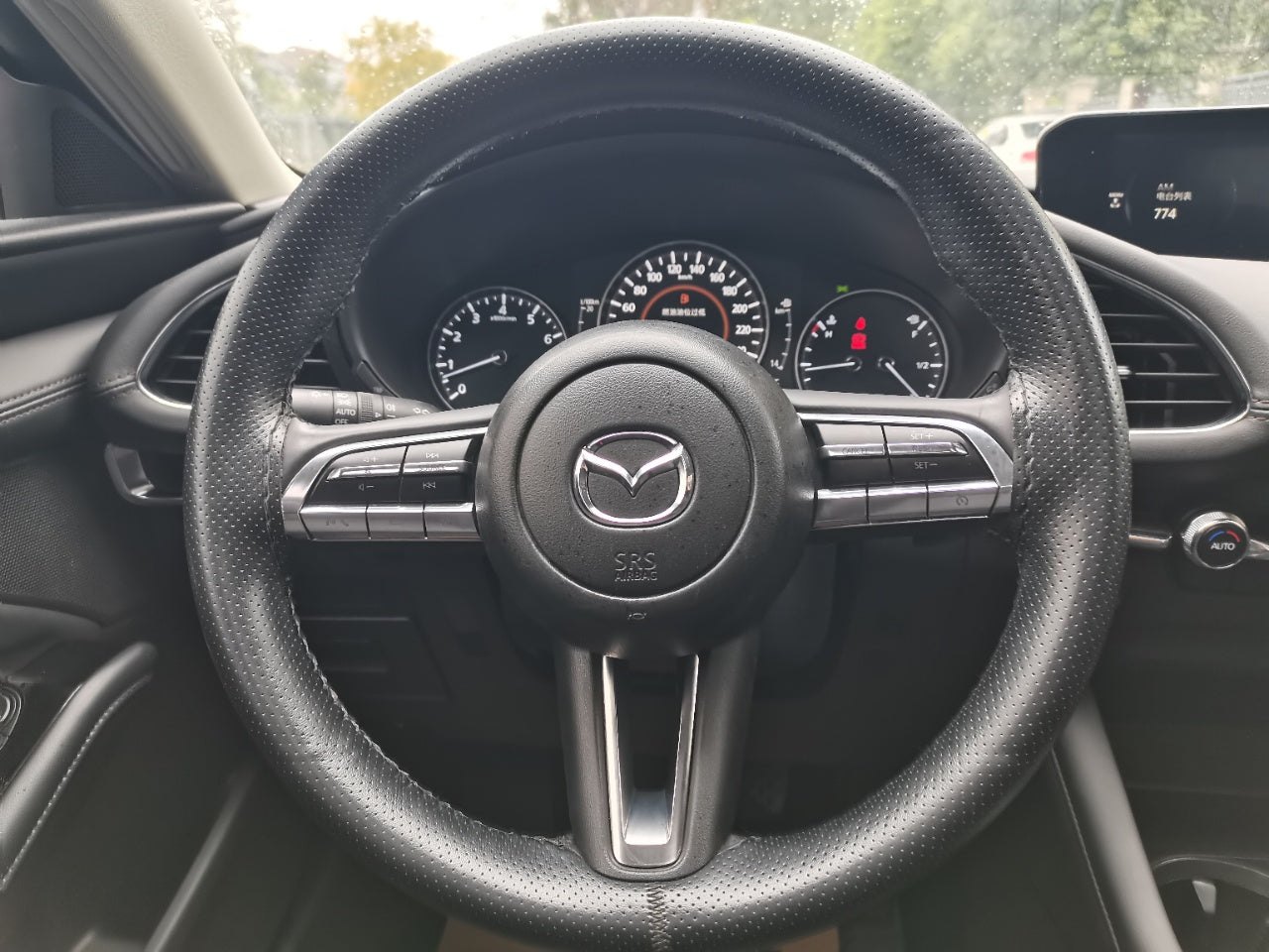 Mazda Axela 2021 центральная панель