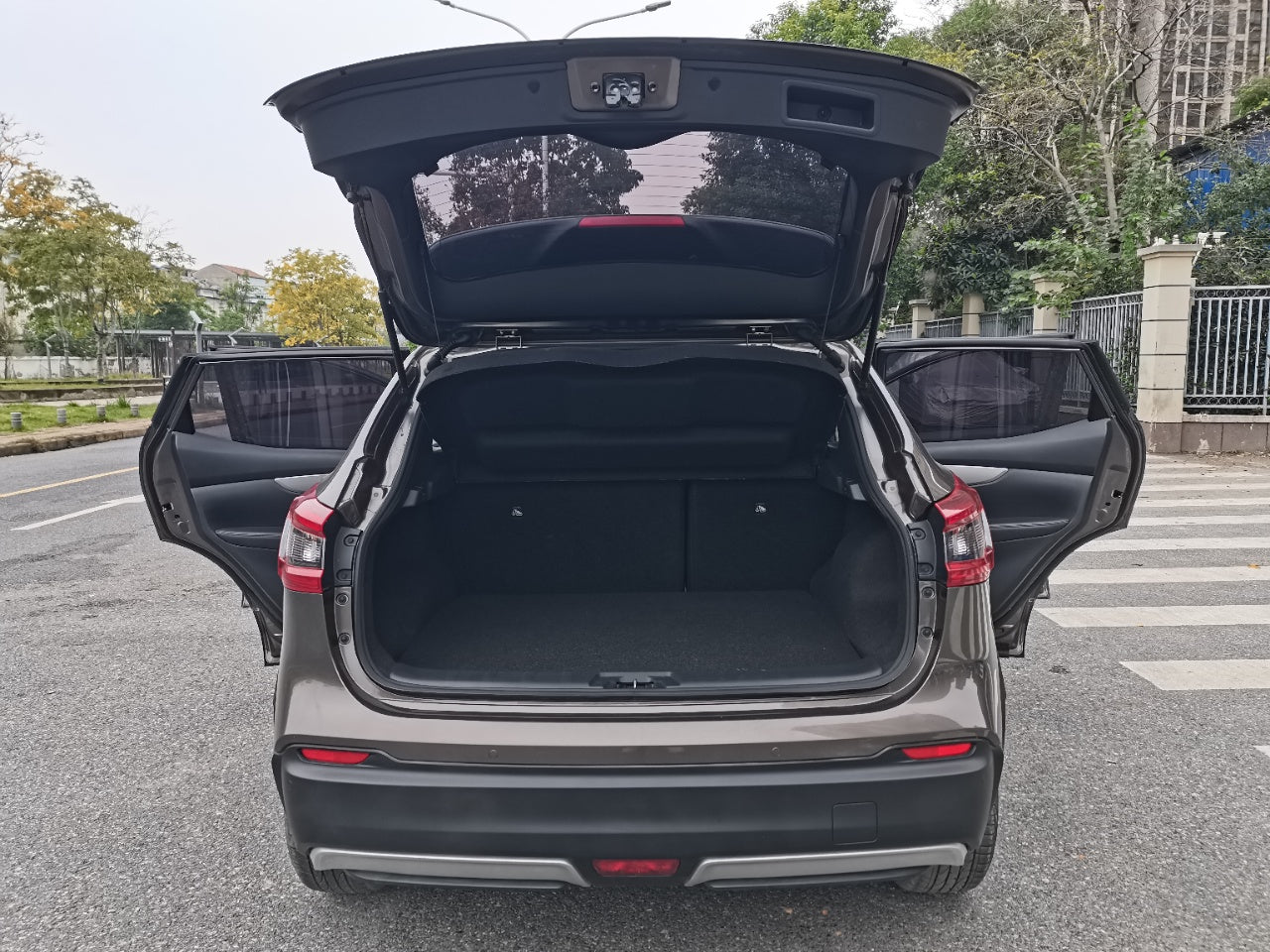 Nissan Qashqai 2022 вид сзади