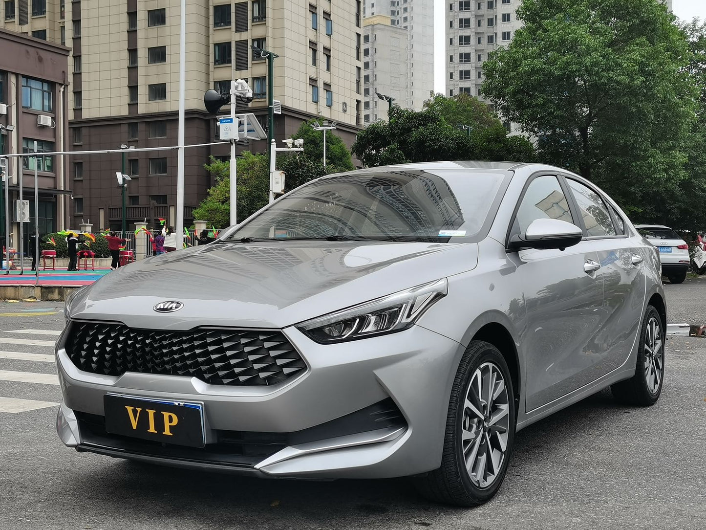 Kia K3 2021 вид сбоку