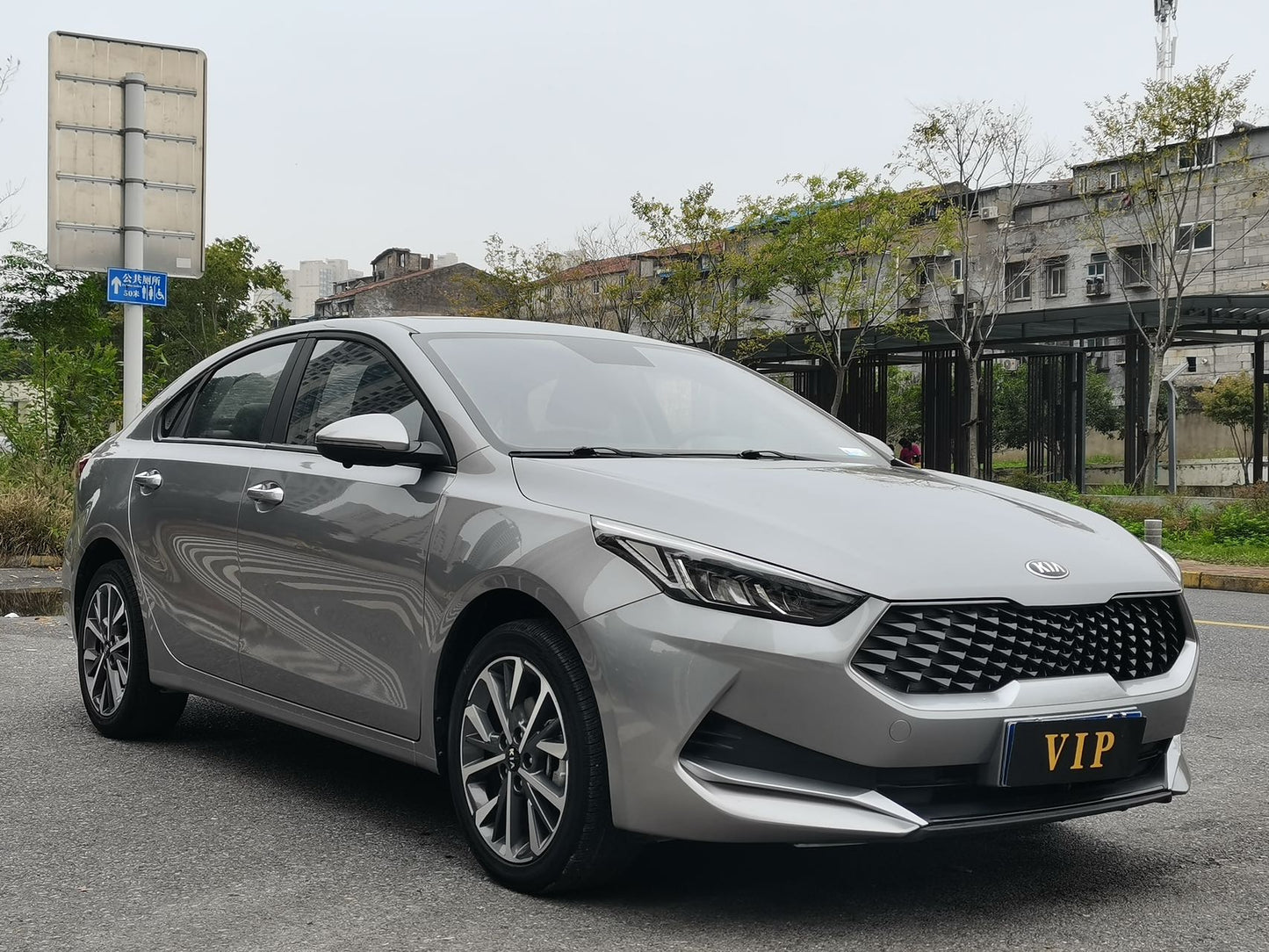 Kia K3 2021 вид сбоку