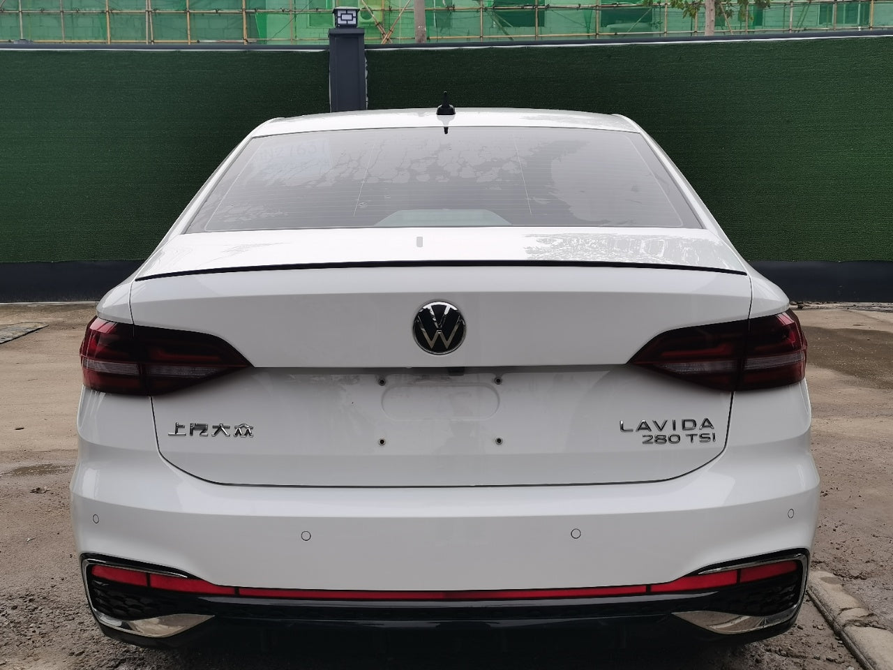 Volkswagen Lavida 2023 вид сзади