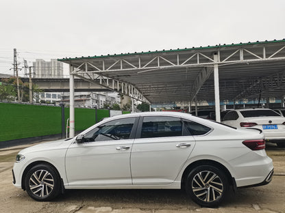 Volkswagen Lavida 2023 вид сбоку