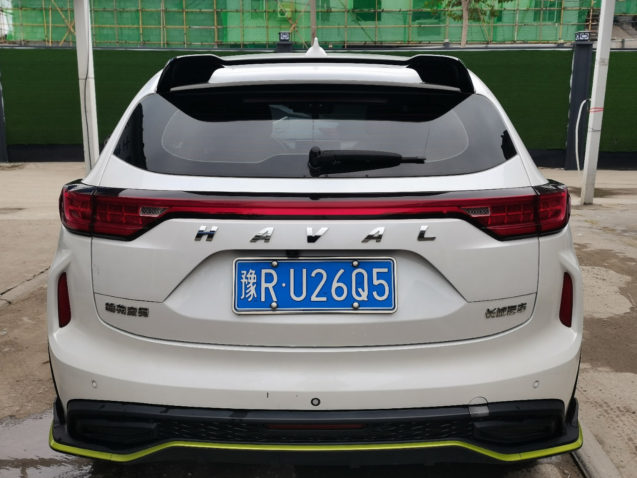 Haval Chitu 2022 вид сзади