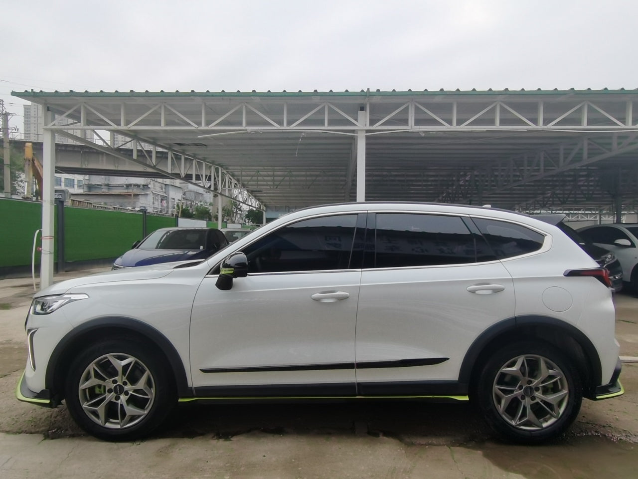 Haval Chitu 2022 вид сбоку