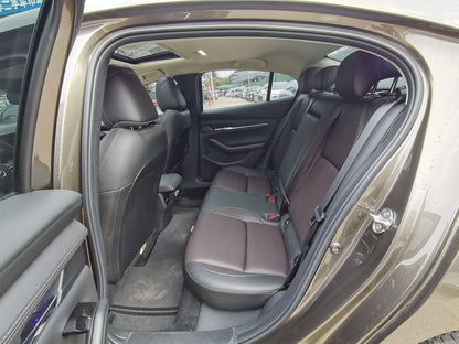 Mazda Axela 2021 интерьер салона