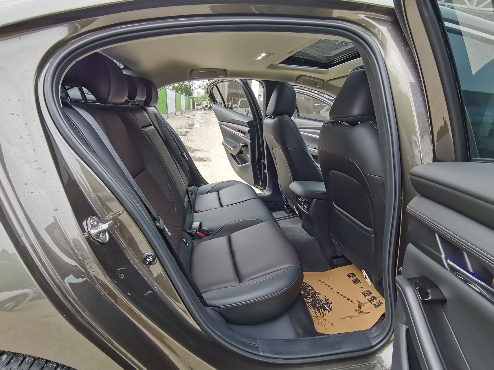 Mazda Axela 2021 интерьер салона