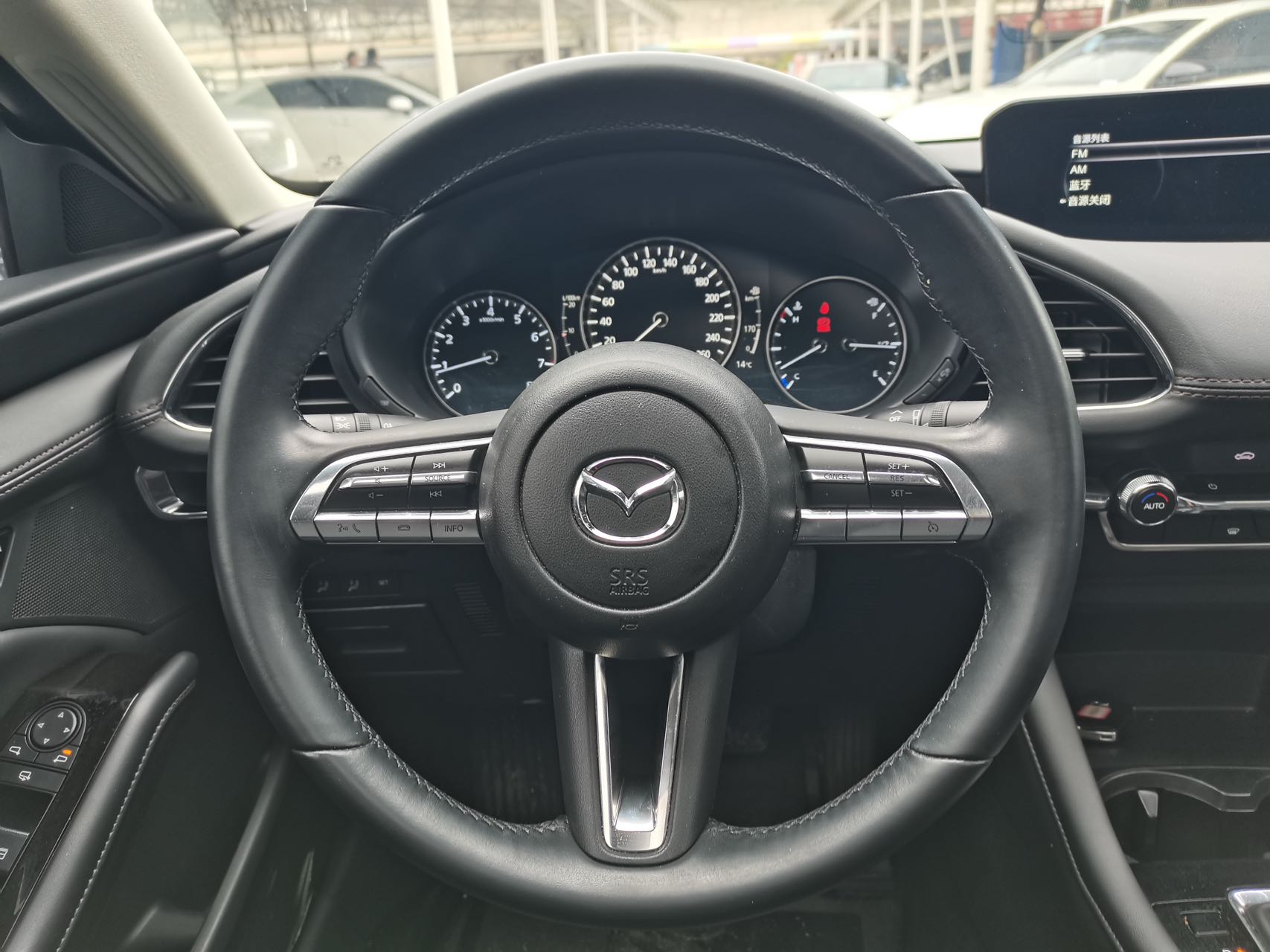 Mazda Axela 2021 центральная панель