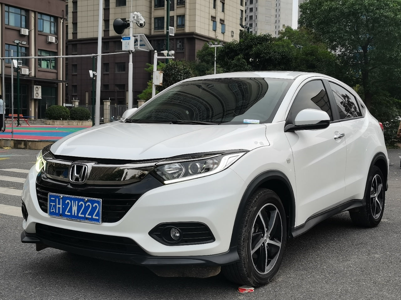 Honda Vezel 2020 вид сбоку