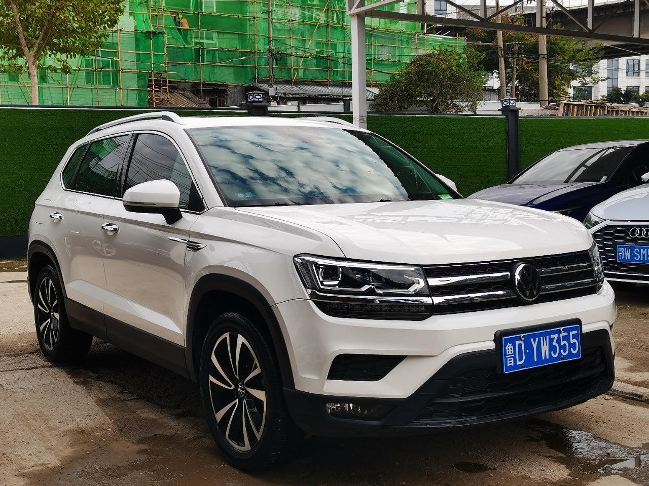 Volkswagen Tharu 2022 вид сбоку