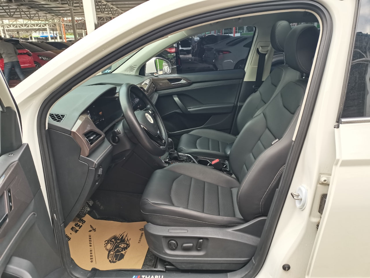 Volkswagen Tharu 2022 интерьер салона