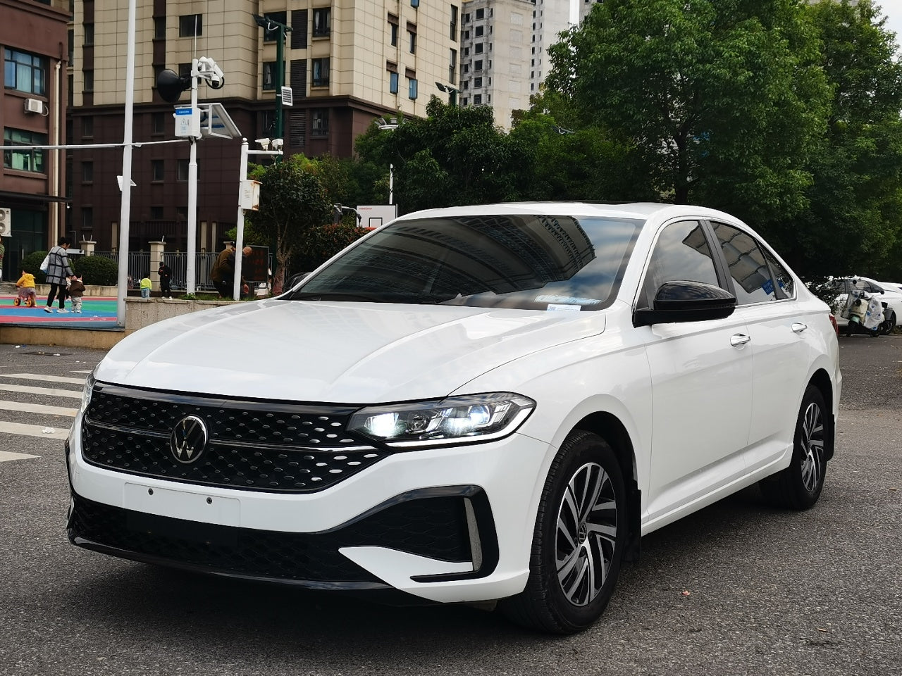 Volkswagen Lavida 2023 вид спереди