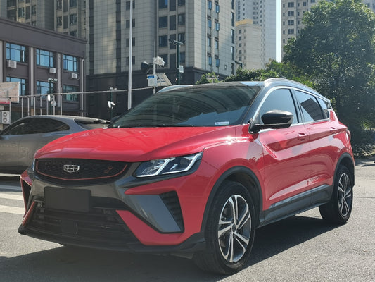 Geely Binyue 2021 вид сбоку