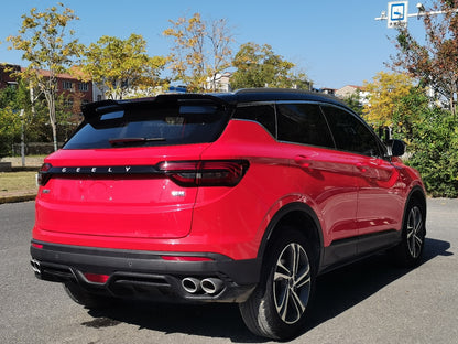 Geely Binyue 2021 вид сзади