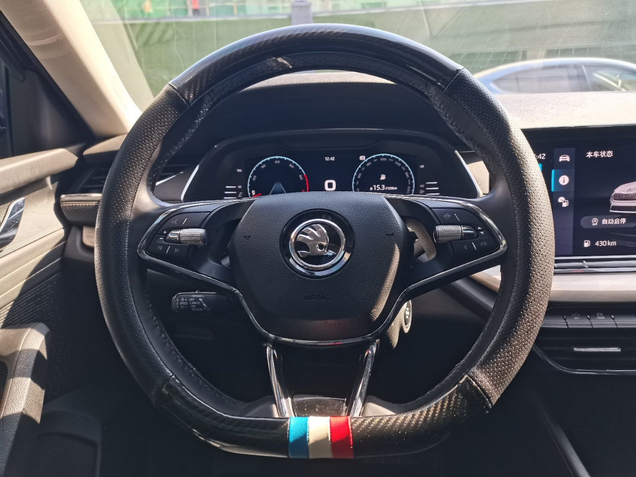 Skoda Octavia 2021 центральная панель