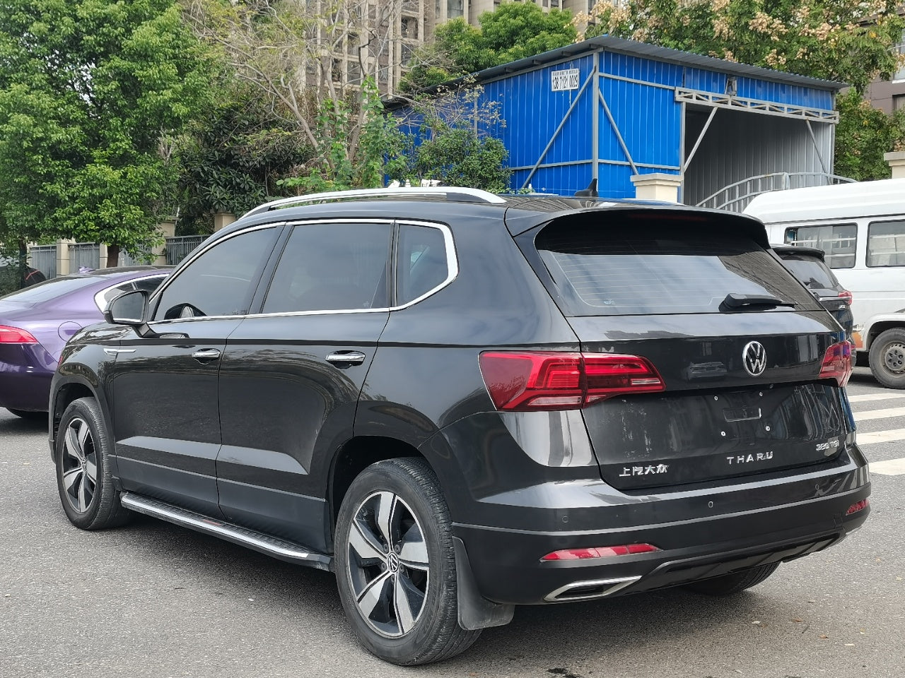 Volkswagen Tharu 2021 вид сзади