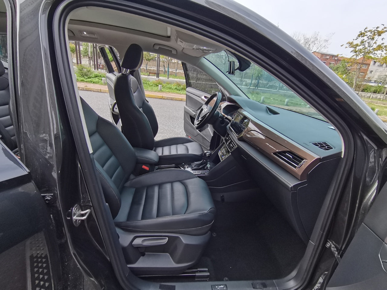 Volkswagen Tharu 2021 интерьер салона