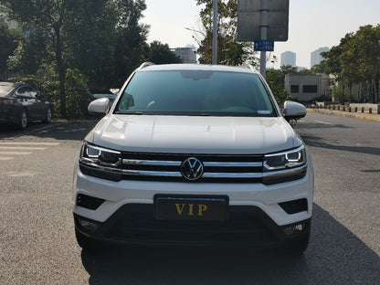 Volkswagen Tharu 2022 вид спереди