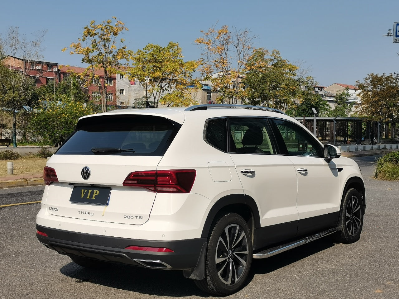 Volkswagen Tharu 2022 вид сзади