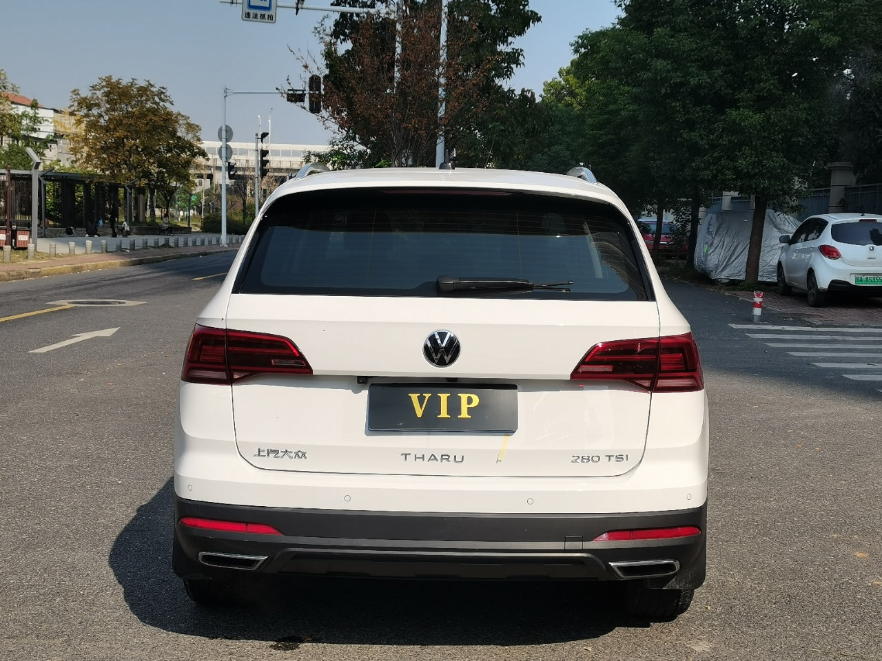 Volkswagen Tharu 2022 вид сзади