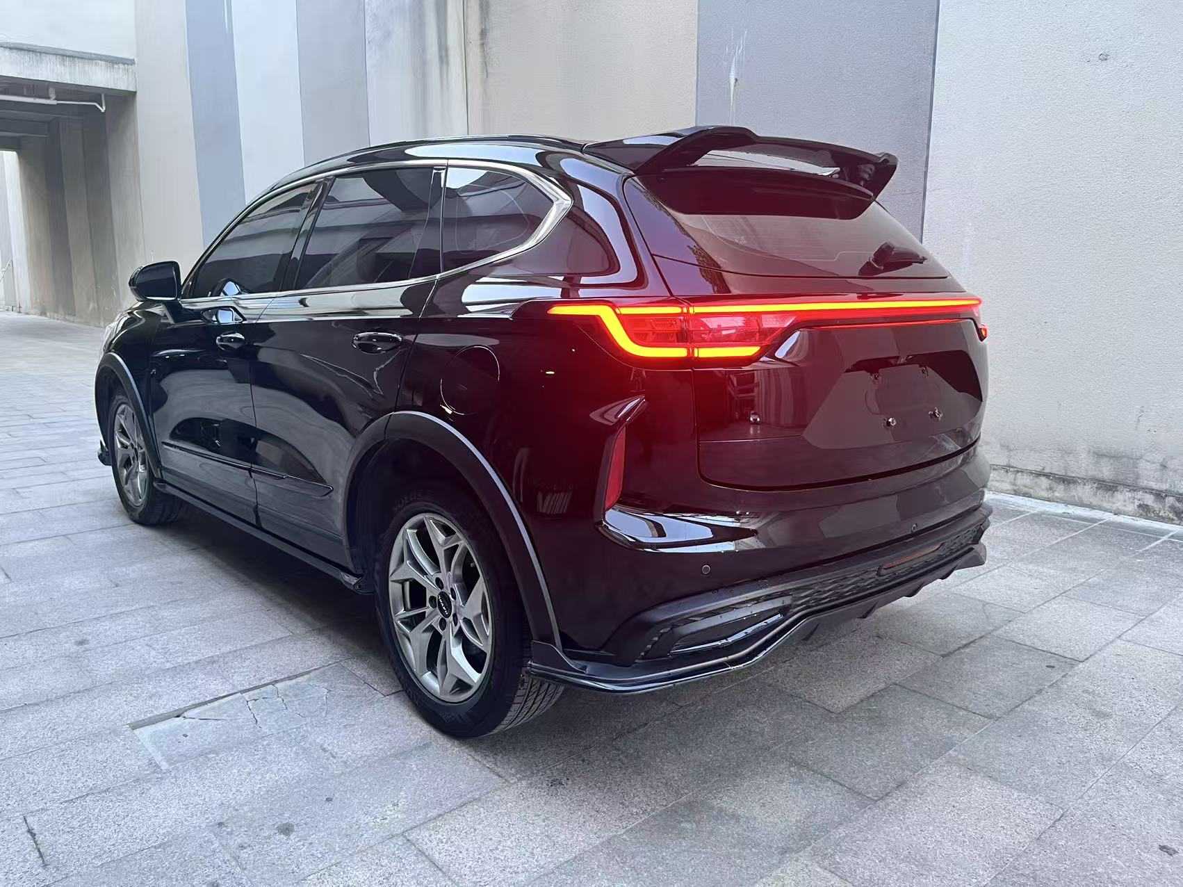 Haval Chitu 2022 вид сзади