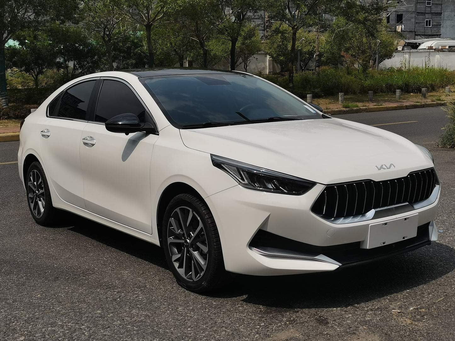 Боковой вид Kia K3 2021