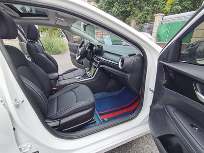 Интерьер Kia K3 2021