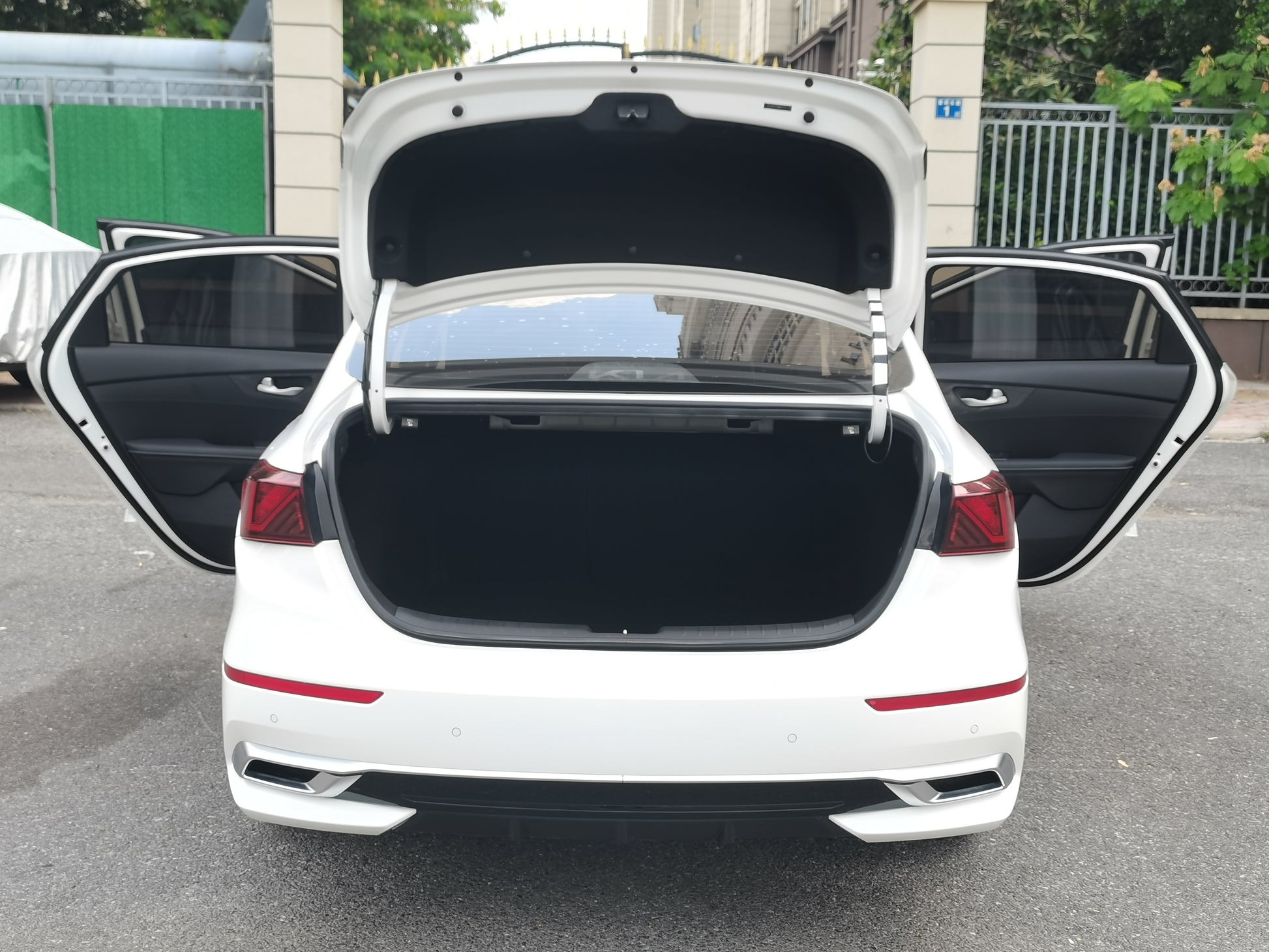 Задний вид Kia K3 2021