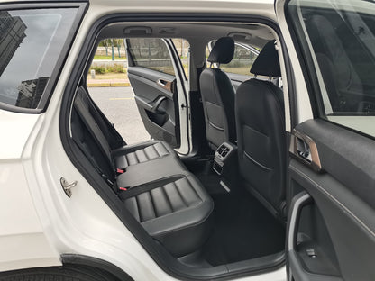 Tharu интерьер